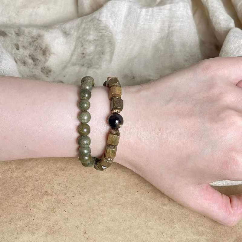 Vintage Green Sandalwood Double Loop Fengshui Bracelet Unisex