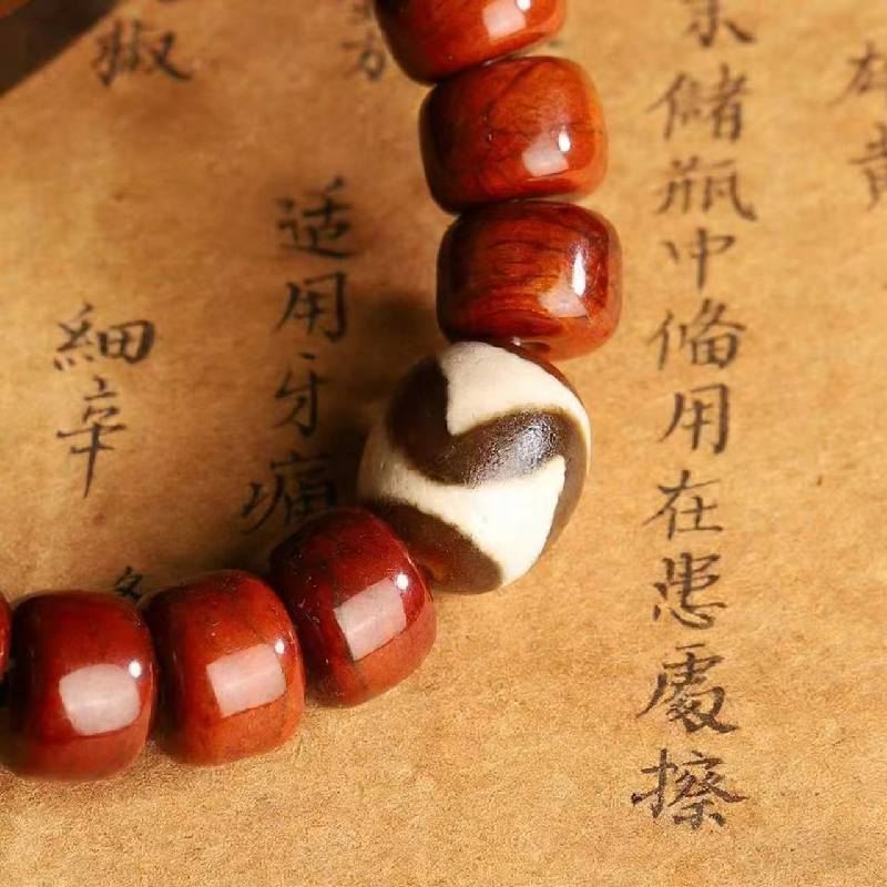 Tibetan Dzi Yak Bone Bracelet – Vintage Himalayan Mala